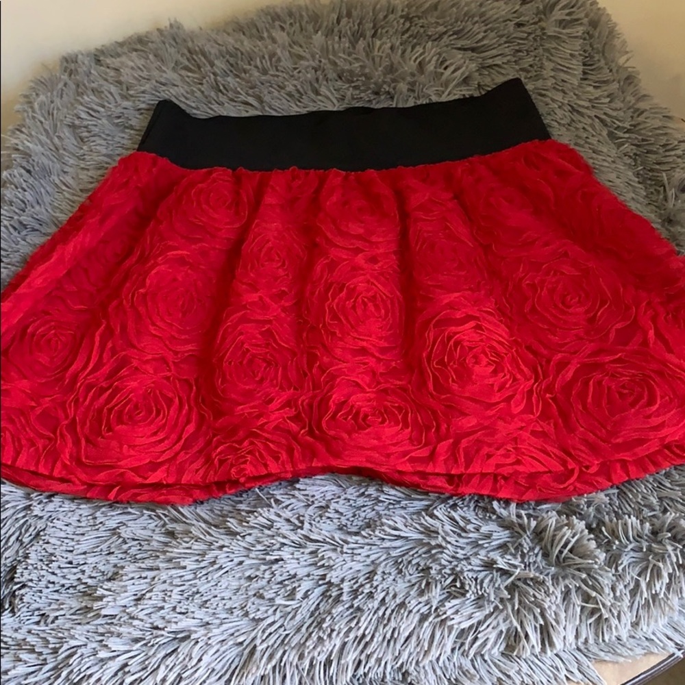 STOOSHY RED ROSES SKATER SKIRT